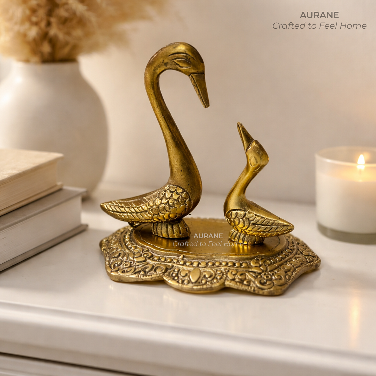 Metal Swan Pair Table Decor for Home Decoration